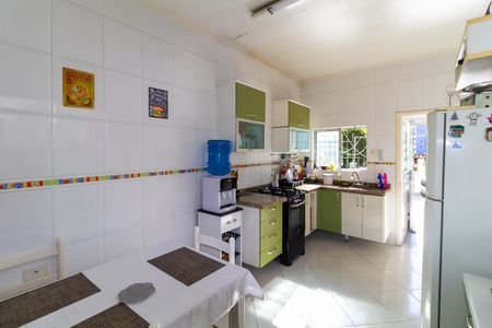 Casa à venda com 180m², 3 quartos e 4 vagasCozinha