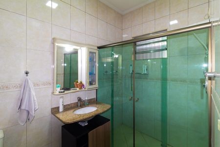 Casa à venda com 180m², 3 quartos e 4 vagasBanheiro da Suíte