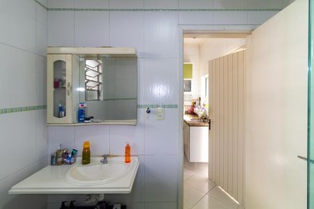 Casa à venda com 180m², 3 quartos e 4 vagasBanheiro 