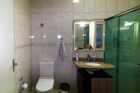 Casa à venda com 180m², 3 quartos e 4 vagasBanheiro da Suíte