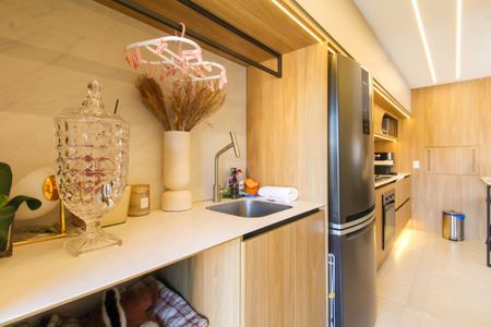 Apartamento à venda com 105m², 2 quartos e 1 vaga Apartamento à venda com 105m², 2 quartos e 1 vagaCozinha e Área de Serviço