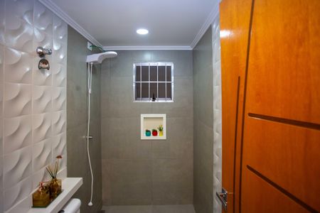 Casa à venda com 215m², 3 quartos e 2 vagasBanheiro Social
