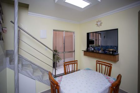 Casa à venda com 215m², 3 quartos e 2 vagasSala de Jantar