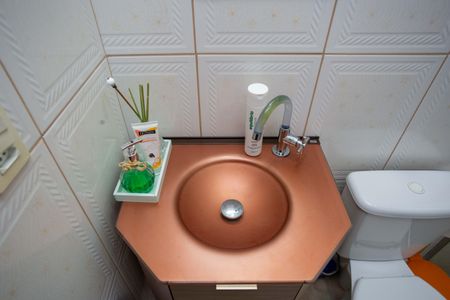 Casa à venda com 215m², 3 quartos e 2 vagasBanheiro Social 2