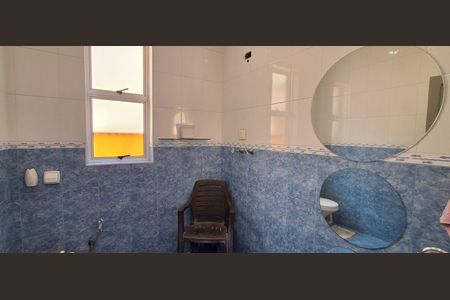 Casa à venda com 260m², 2 quartos e 4 vagas Casa à venda com 260m², 2 quartos e 4 vagasBanheiro