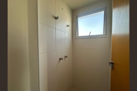 Apartamento à venda com 75m², 3 quartos e 1 vaga Apartamento à venda com 75m², 3 quartos e 1 vagaBanheiro da Suíte
