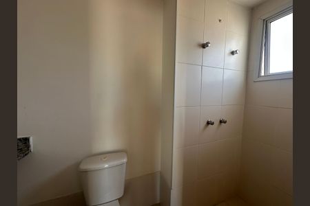 Apartamento à venda com 75m², 3 quartos e 1 vaga Apartamento à venda com 75m², 3 quartos e 1 vagaBanheiro da Suíte