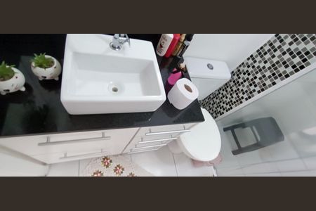 Apartamento à venda com 70m², 2 quartos e 1 vaga Apartamento à venda com 70m², 2 quartos e 1 vagaBanheiro
