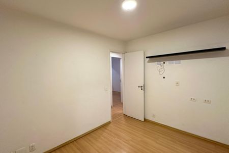 Apartamento à venda com 99m², 3 quartos e 2 vagas Apartamento à venda com 99m², 3 quartos e 2 vagasQuarto 02