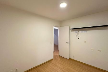 Apartamento à venda com 99m², 3 quartos e 2 vagas Apartamento à venda com 99m², 3 quartos e 2 vagasQuarto 02