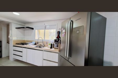 Apartamento para alugar com 116m², 3 quartos e 3 vagas Apartamento para alugar com 116m², 3 quartos e 3 vagasCozinha - Armários