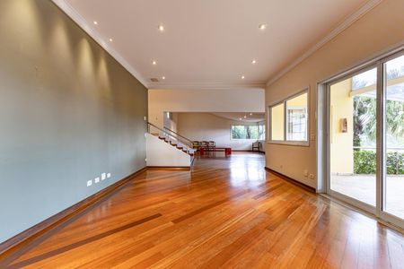 Casa de condomínio à venda com 754m², 4 quartos e 4 vagas Casa de condomínio à venda com 754m², 4 quartos e 4 vagasSala
