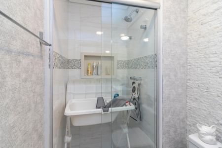 Apartamento à venda com 67m², 2 quartos e 2 vagasBanheiro 