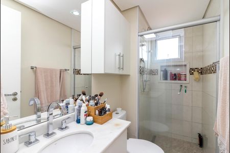 Apartamento à venda com 67m², 2 quartos e 2 vagasBanheiro da Suíte