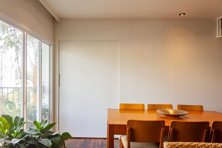 Apartamento à venda com 115m², 3 quartos e 2 vagas Apartamento à venda com 115m², 3 quartos e 2 vagasSala