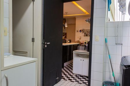 Apartamento à venda com 115m², 3 quartos e 2 vagas Apartamento à venda com 115m², 3 quartos e 2 vagasÁrea de Serviço