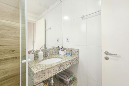 Apartamento para alugar com 71m², 2 quartos e 2 vagasBanheiro da suíte