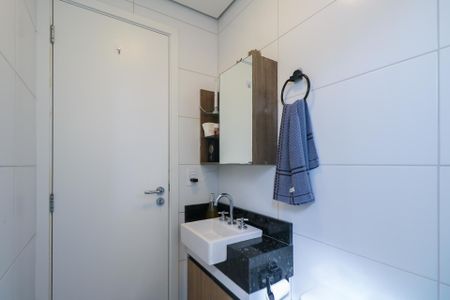 Apartamento à venda com 60m², 2 quartos e 2 vagas Apartamento à venda com 60m², 2 quartos e 2 vagasBanheiro Social