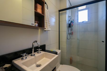 Apartamento à venda com 60m², 2 quartos e 2 vagas Apartamento à venda com 60m², 2 quartos e 2 vagasBanheiro da Suíte