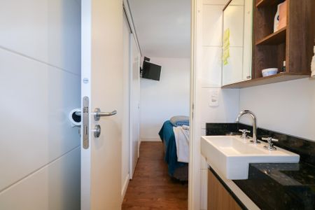Apartamento à venda com 60m², 2 quartos e 2 vagas Apartamento à venda com 60m², 2 quartos e 2 vagasBanheiro da Suíte