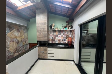 Casa para alugar com 310m², 4 quartos e 4 vagas