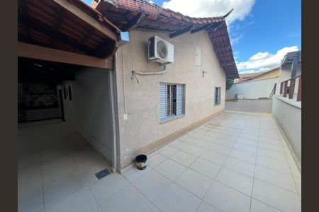 Casa para alugar com 310m², 4 quartos e 4 vagas