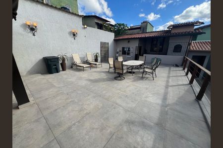 Casa para alugar com 310m², 4 quartos e 4 vagas