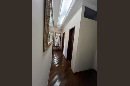 Casa para alugar com 310m², 4 quartos e 4 vagas