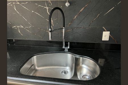 Casa para alugar com 310m², 4 quartos e 4 vagas