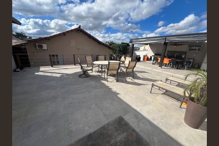 Casa para alugar com 310m², 4 quartos e 4 vagas