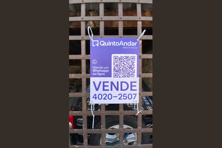 Casa à venda com 400m², 3 quartos e 2 vagas Casa à venda com 400m², 3 quartos e 2 vagasPlaca