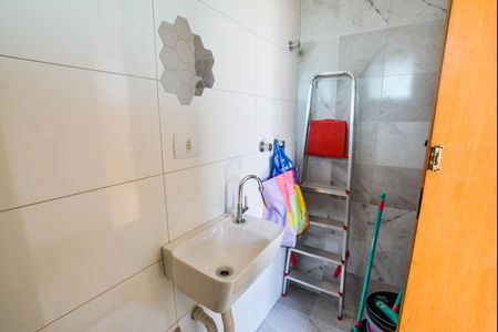 Casa à venda com 128m², 2 quartos e 3 vagasBanheiro de serviço