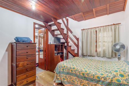 Casa à venda com 3 quartos, 250m² em Jardim Marajoara, São Paulo