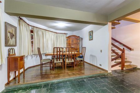 Casa à venda com 3 quartos, 250m² em Jardim Marajoara, São Paulo