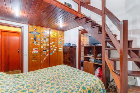 Casa à venda com 3 quartos, 250m² em Jardim Marajoara, São Paulo