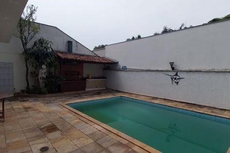 Casa à venda com 333m², 4 quartos e 4 vagas