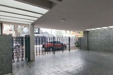 Casa à venda com 333m², 4 quartos e 4 vagas