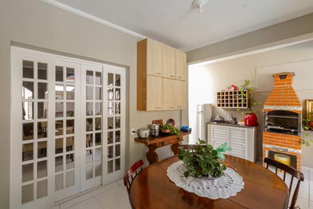 Casa à venda com 270m², 3 quartos e 2 vagasChurrasqueira