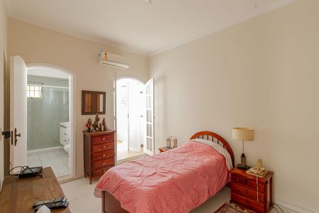 Casa à venda com 270m², 3 quartos e 2 vagasSuíte 3