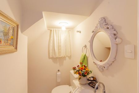 Casa à venda com 270m², 3 quartos e 2 vagasLavabo