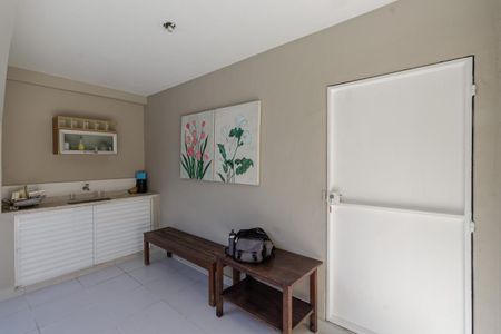 Casa à venda com 270m², 3 quartos e 2 vagasPiscina