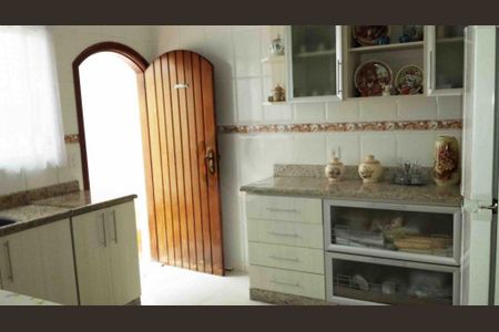 Casa à venda com 410m², 3 quartos e 4 vagas