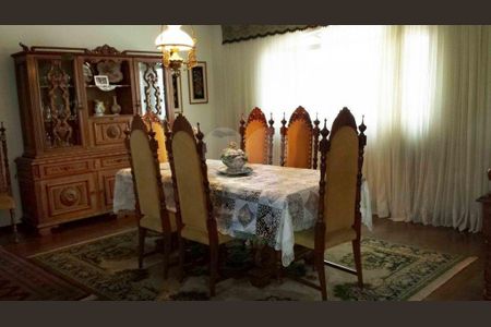 Casa à venda com 410m², 3 quartos e 4 vagas