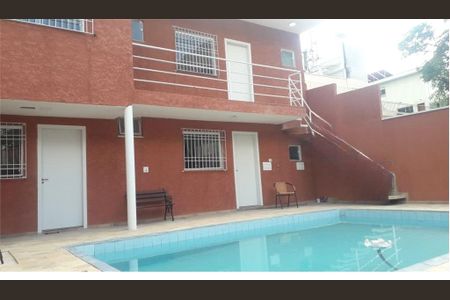 Casa à venda com 295m², 14 quartos e sem vaga