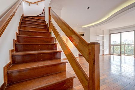 Apartamento à venda com 260m², 3 quartos e 3 vagas