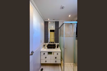 Apartamento à venda com 142m², 3 quartos e 2 vagasBanheiro da Suíte 2