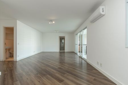 Apartamento para alugar com 138m², 3 quartos e 2 vagasSala