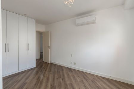 Apartamento para alugar com 138m², 3 quartos e 2 vagasSuíte 1