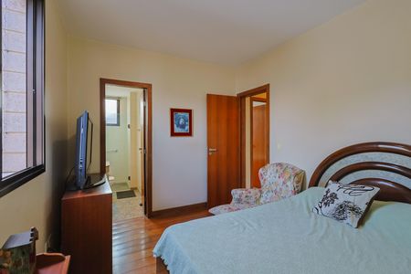 Apartamento à venda com 96m², 3 quartos e 2 vagasQuarto 3 - Suíte