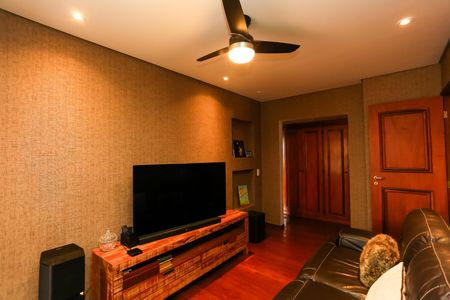 Apartamento à venda com 240m², 4 quartos e 4 vagas Apartamento à venda com 240m², 4 quartos e 4 vagasSala 2